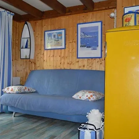 Chalet Three Bedroom Chalet, 50m² *